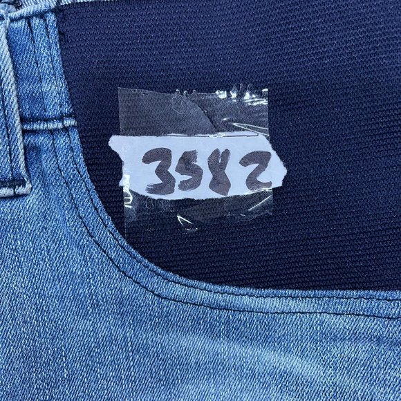 NWT J Brand 1pc Jeans - Picture 5 of 5